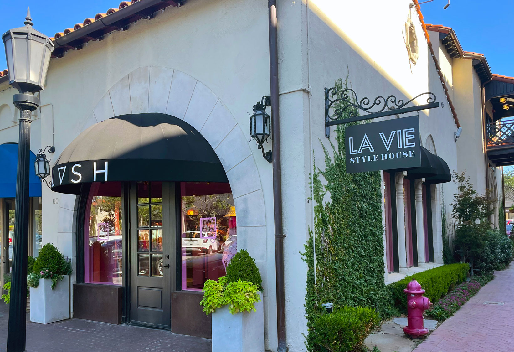 La Vie Style House store front in Highland Park Village